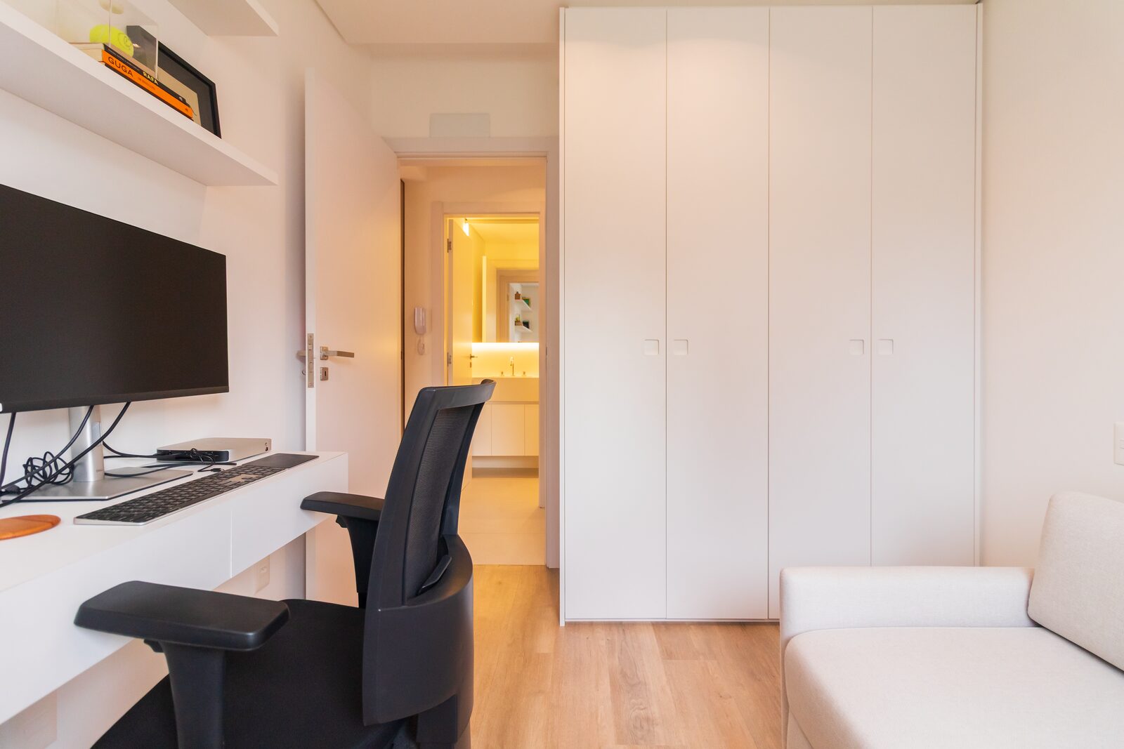 Escritório outro ângulo